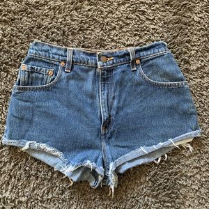 Levi Strauss 550 Medium Wash Denim Shorts